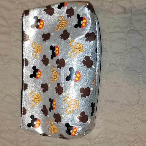 DISNEY PARKS SNACKMONEY POUCH/BAG - Picture 2 of 4